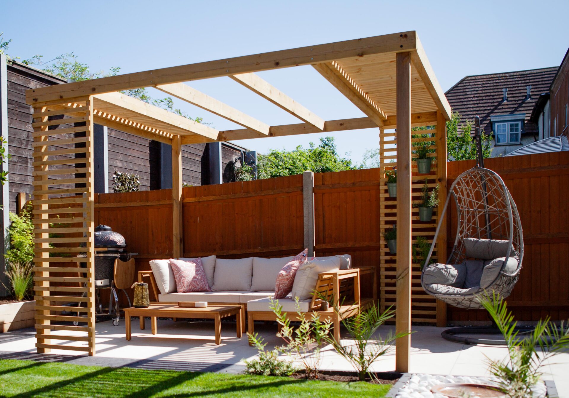 Hertfordshire Drives And Landscapes Hitchin in the finished From Deck to Structured Garden garden in Letchworth Garden City.
