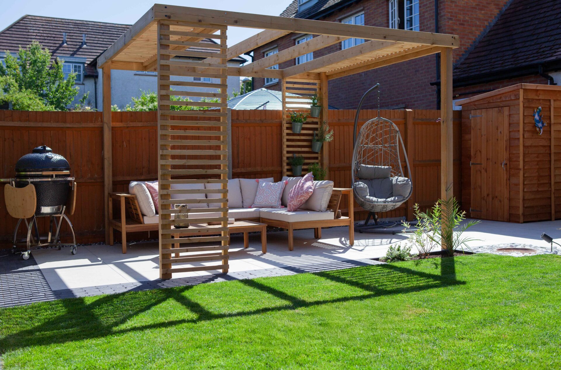 Hertfordshire Drives And Landscapes Hitchin in the finished From Deck to Structured Garden garden in Letchworth Garden City.