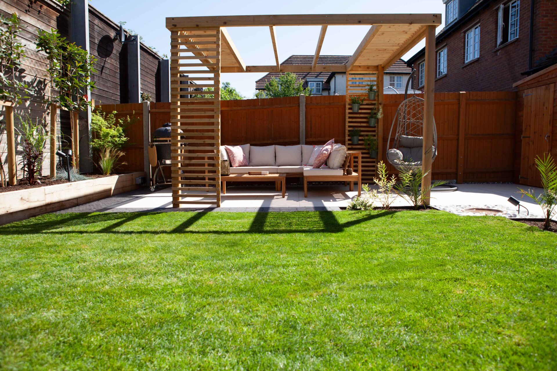 Hertfordshire Drives And Landscapes Hitchin in the finished From Deck to Structured Garden garden in Letchworth Garden City.