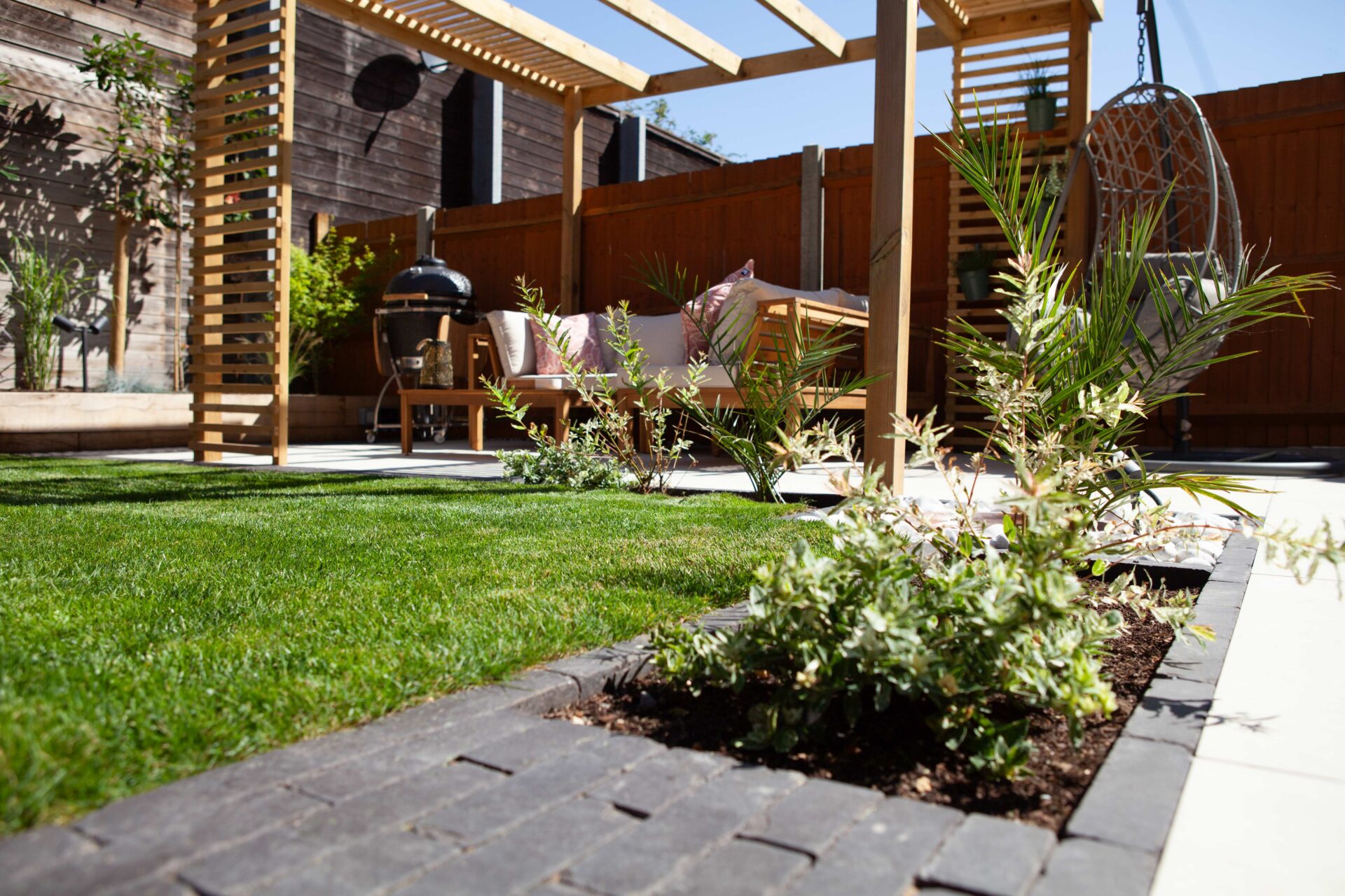 Hertfordshire Drives And Landscapes Hitchin in the finished From Deck to Structured Garden garden in Letchworth Garden City.