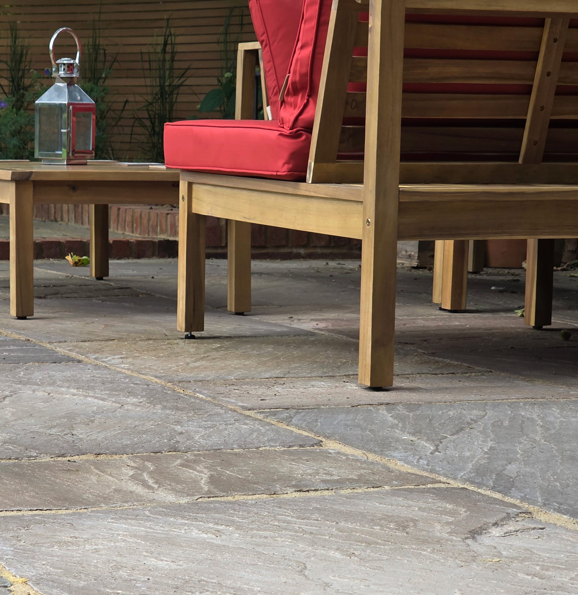 Wide view of the finished Ardley garden for the Stone Terrace & Brick Detail project.