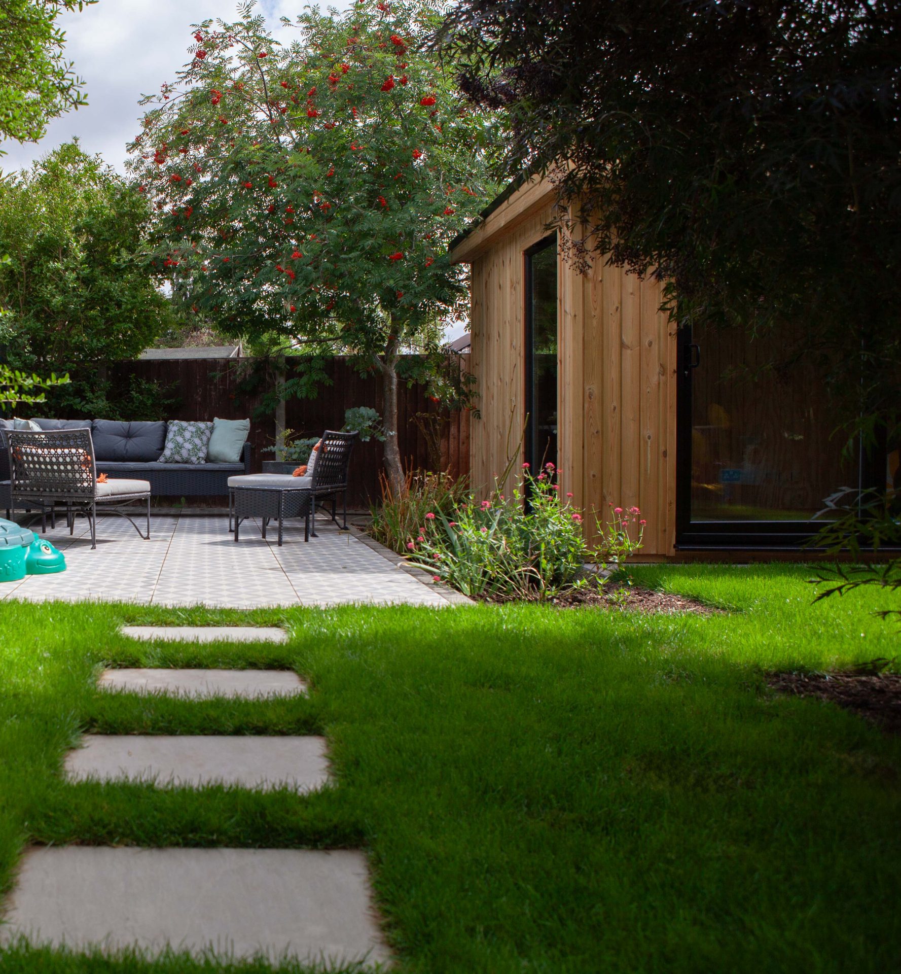 Herts Drives Landscapes Hitchin Hb in the finished Terrace, Lawn & Garden Room garden in Hitchin.