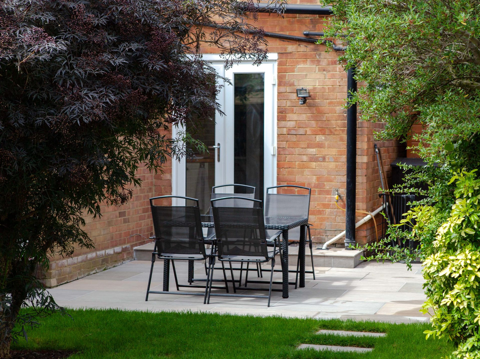Herts Drives Landscapes Hitchin Hb in the finished Terrace, Lawn & Garden Room garden in Hitchin.