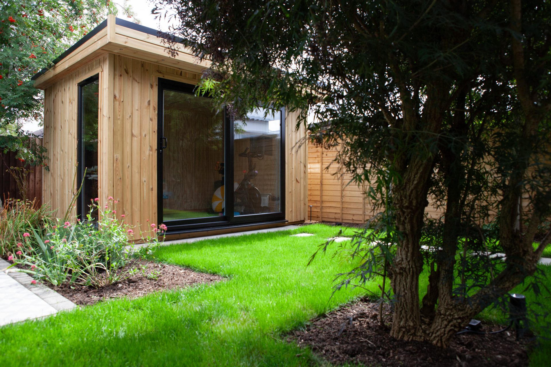 Herts Drives Landscapes Hitchin Hb in the finished Terrace, Lawn & Garden Room garden in Hitchin.