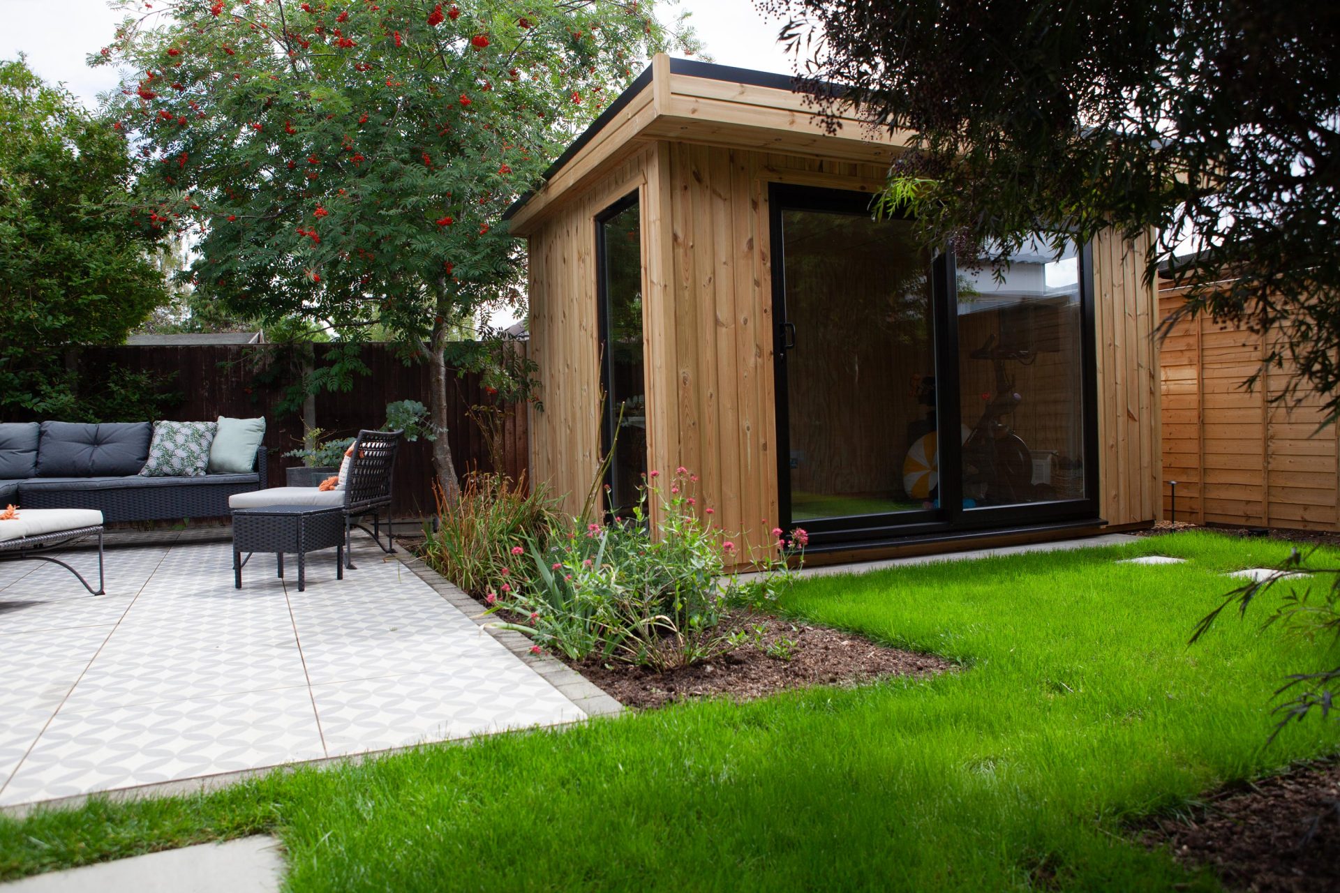 Herts Drives Landscapes Hitchin Hb in the finished Terrace, Lawn & Garden Room garden in Hitchin.
