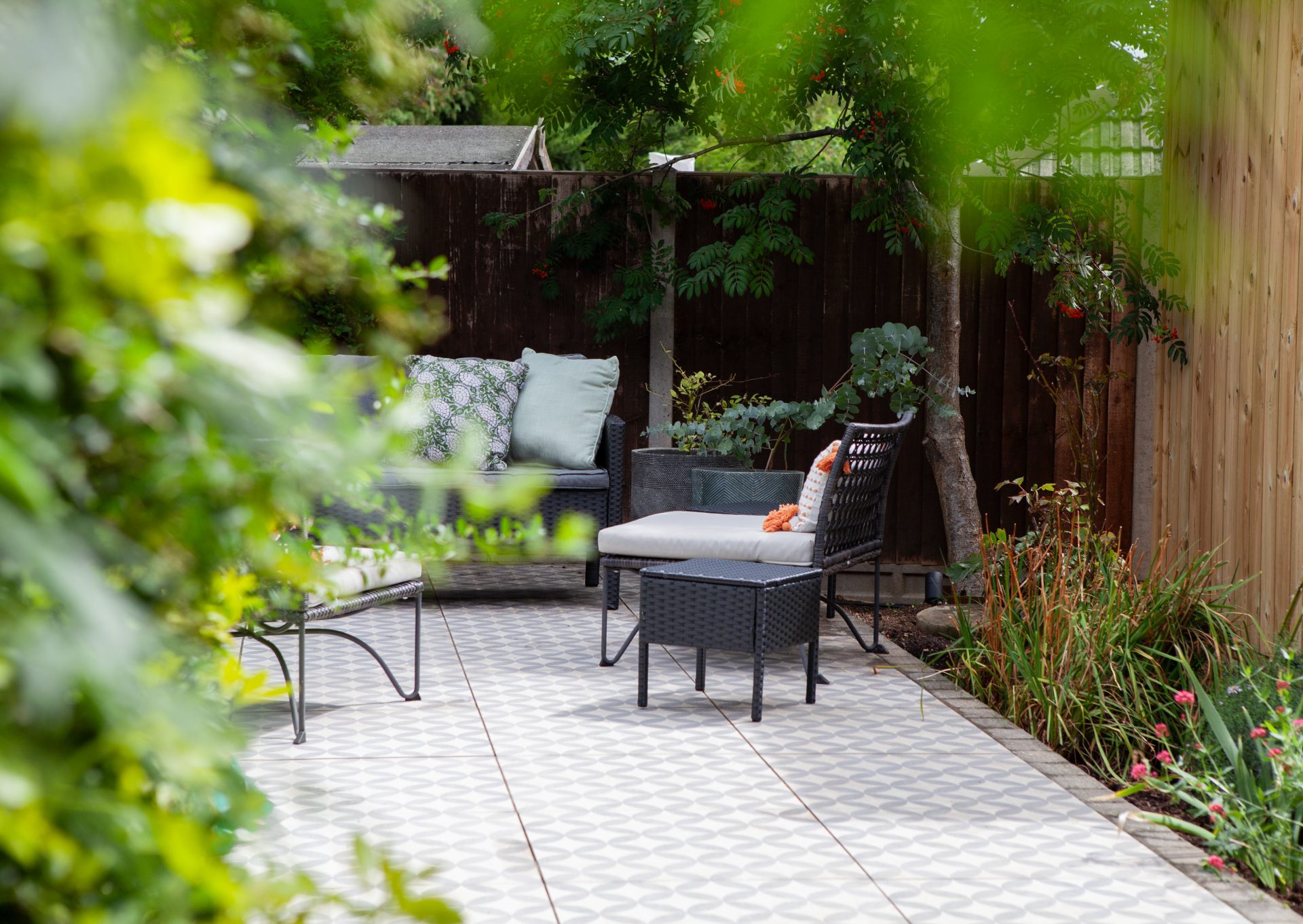Herts Drives Landscapes Hitchin Hb in the finished Terrace, Lawn & Garden Room garden in Hitchin.