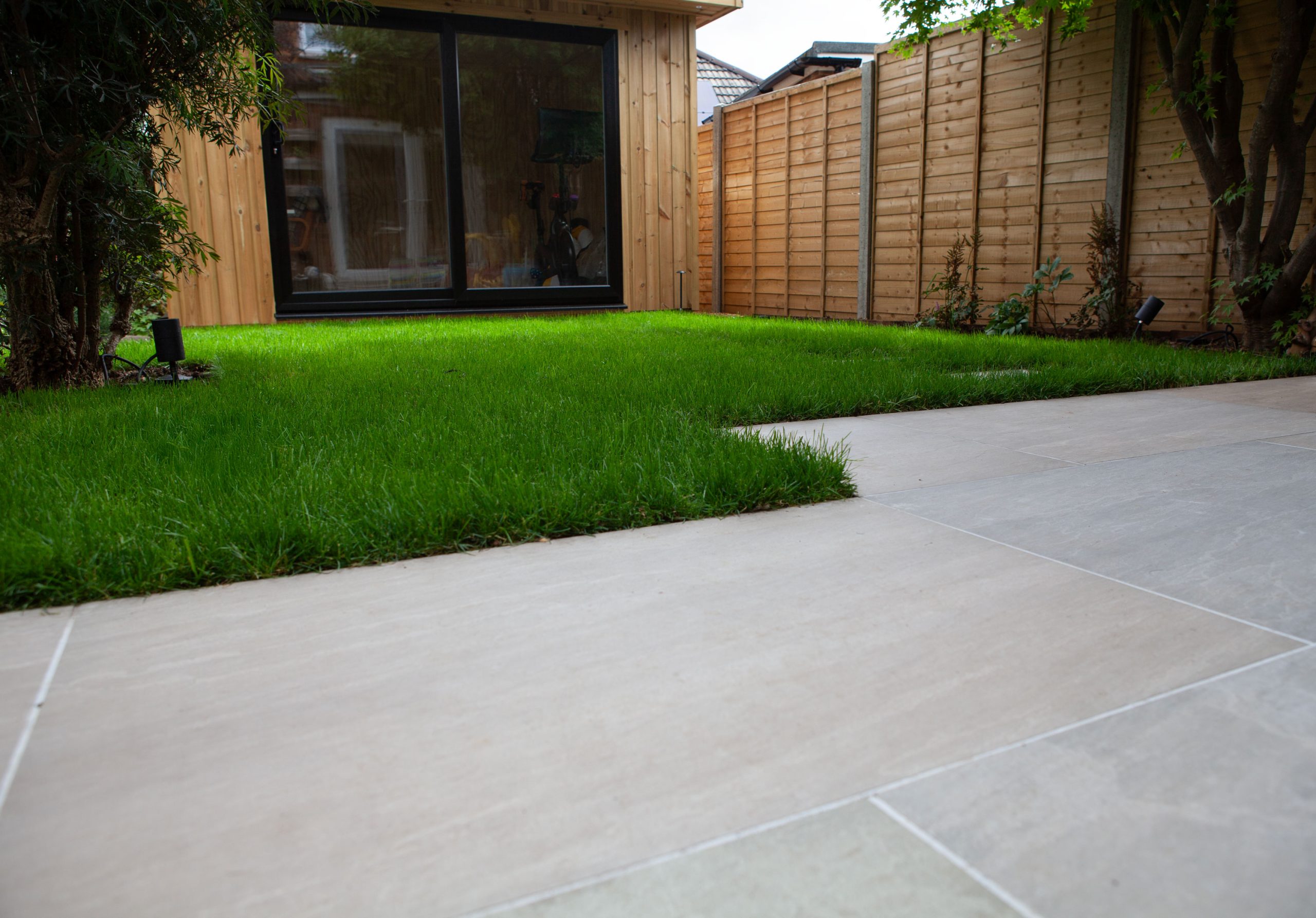 Herts Drives Landscapes Hitchin Hb in the finished Terrace, Lawn & Garden Room garden in Hitchin.