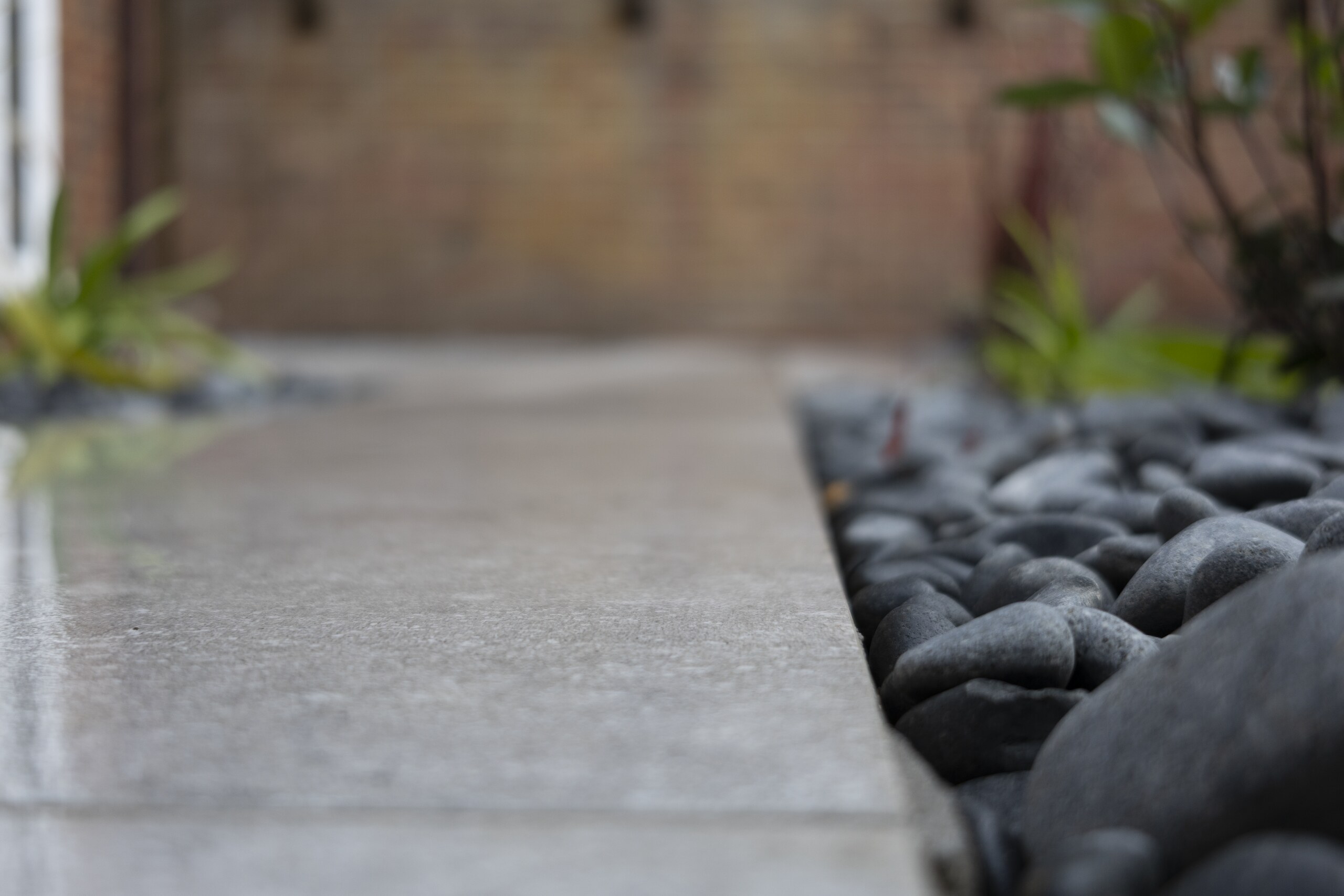 Img in the finished Porcelain Courtyard & Planting garden in Baldock.