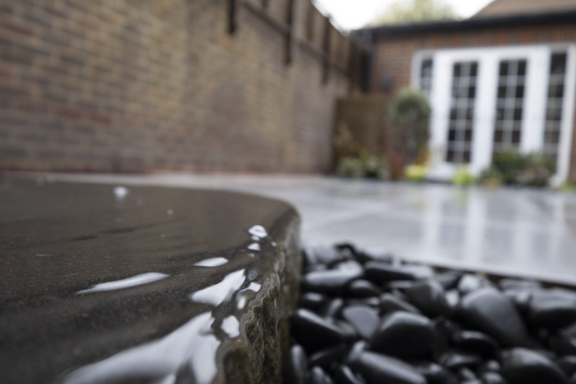 Img in the finished Porcelain Courtyard & Planting garden in Baldock.