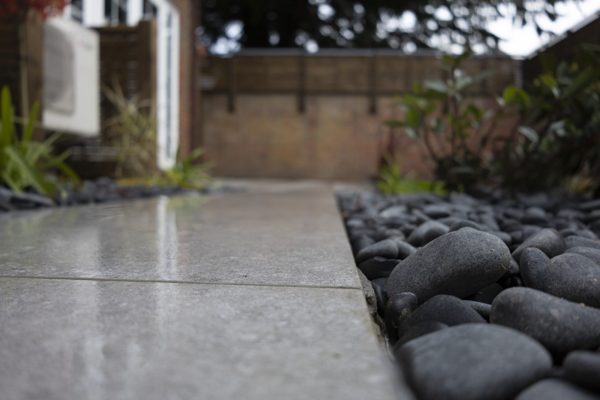 Img in the finished Porcelain Courtyard & Planting garden in Baldock.